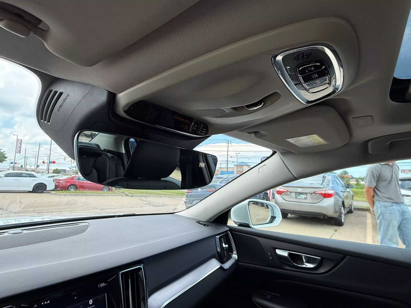 2020 Volvo S60 - Image 42