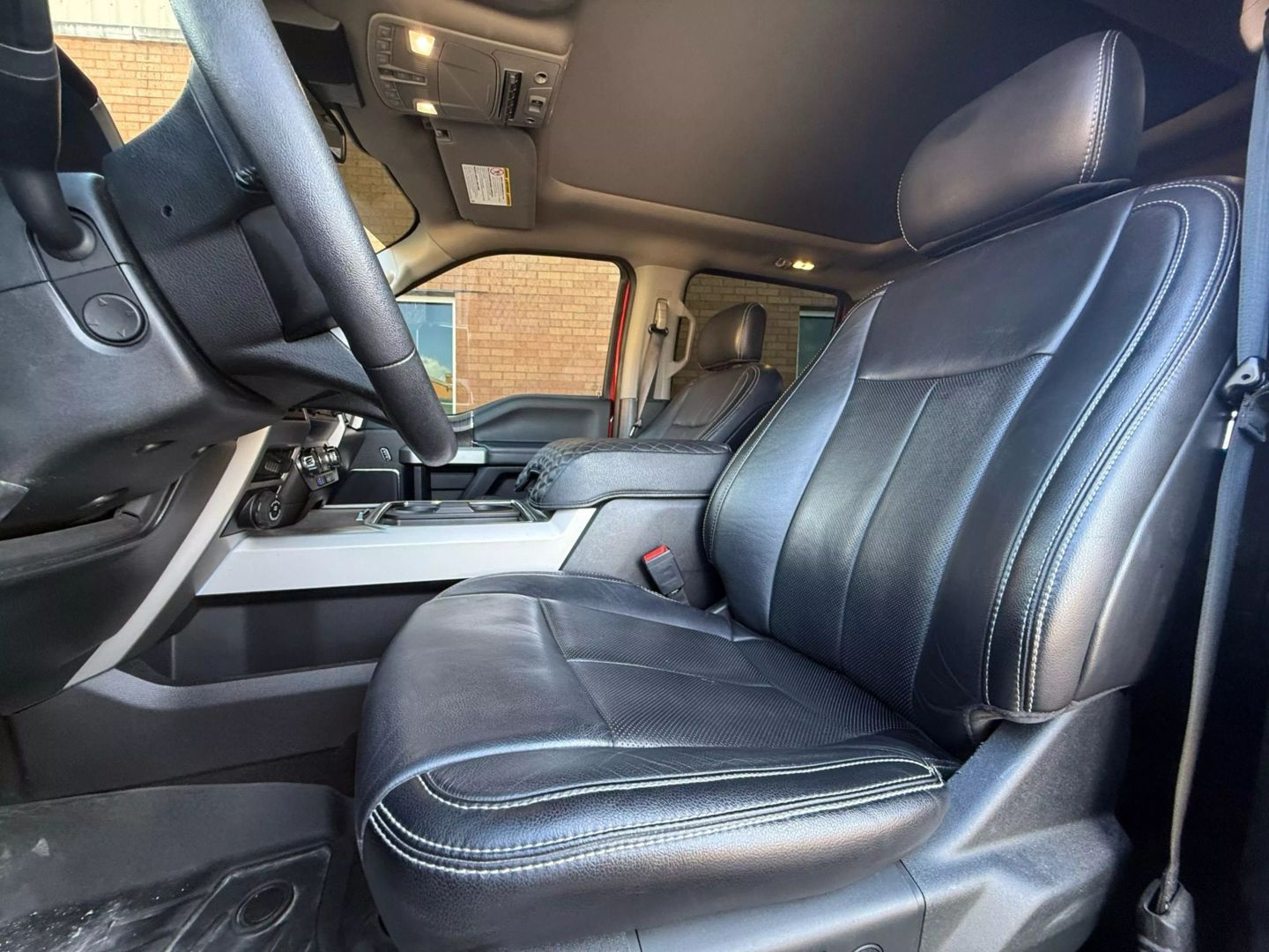 2020 Ford F250 Super Duty Crew Cab - Image 2