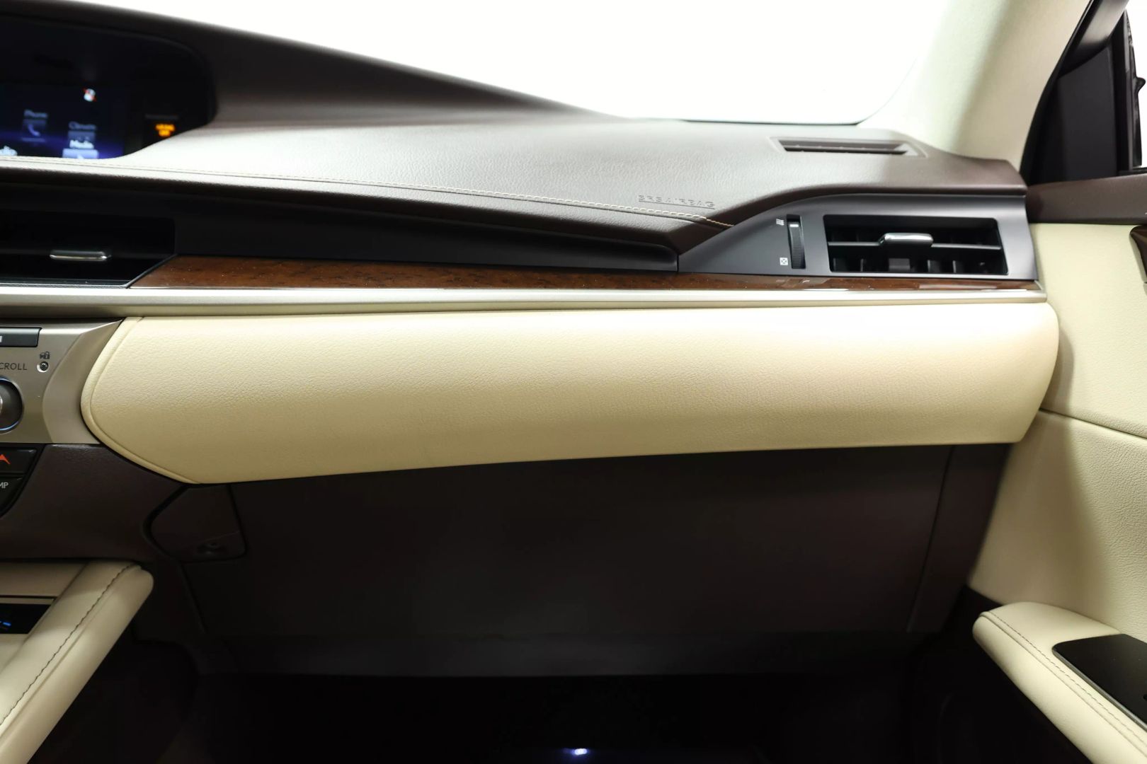 2016 Lexus Es - Image 94