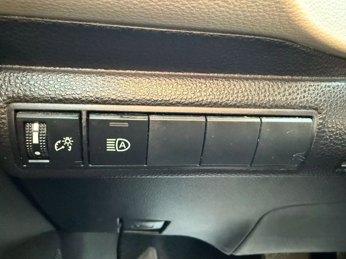 2022 Toyota Corolla - Image 39