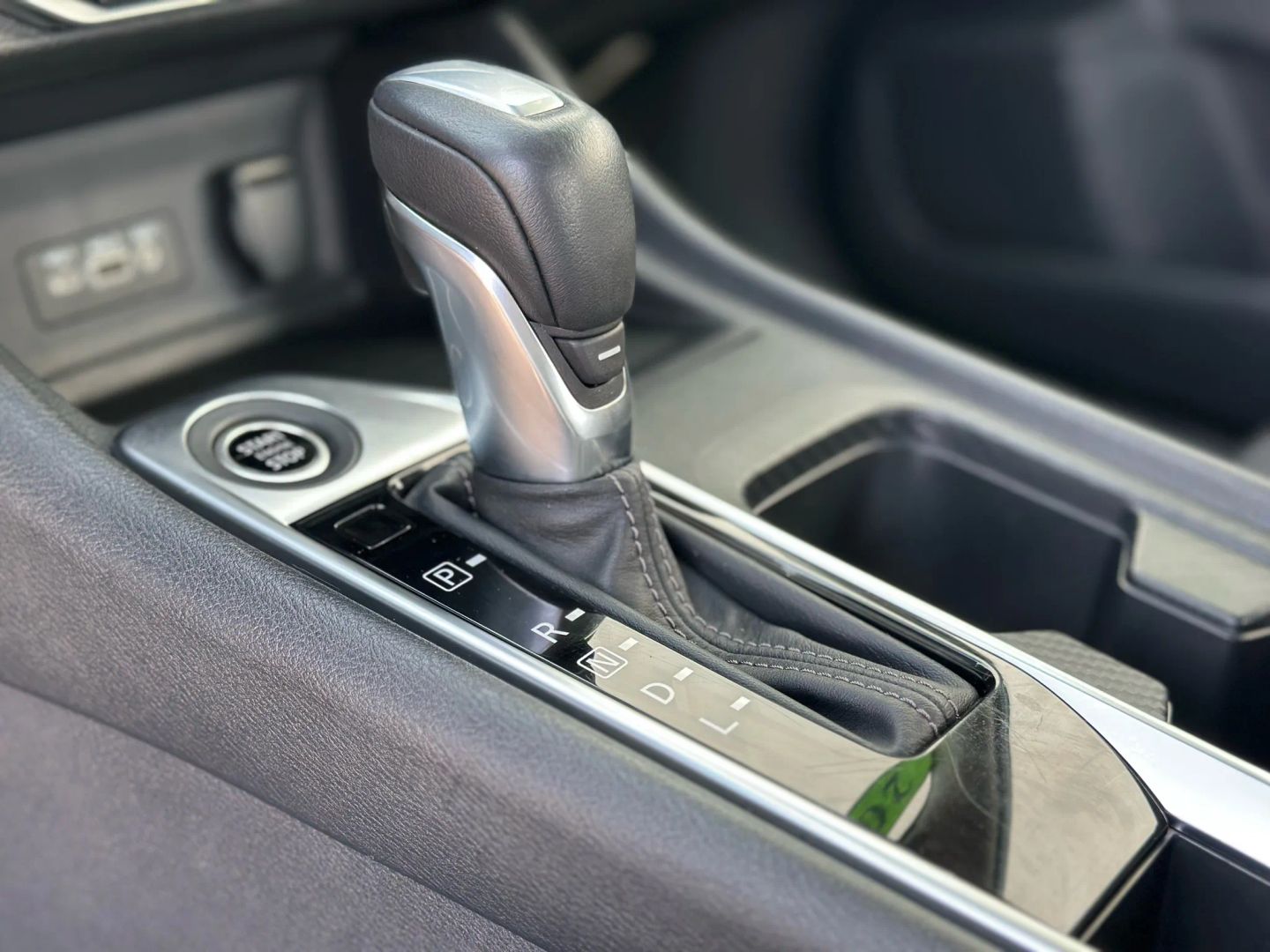 2024 NISSAN SENTRA SEDAN 4-CYL, 2.0 LITER SV SEDAN 4D
