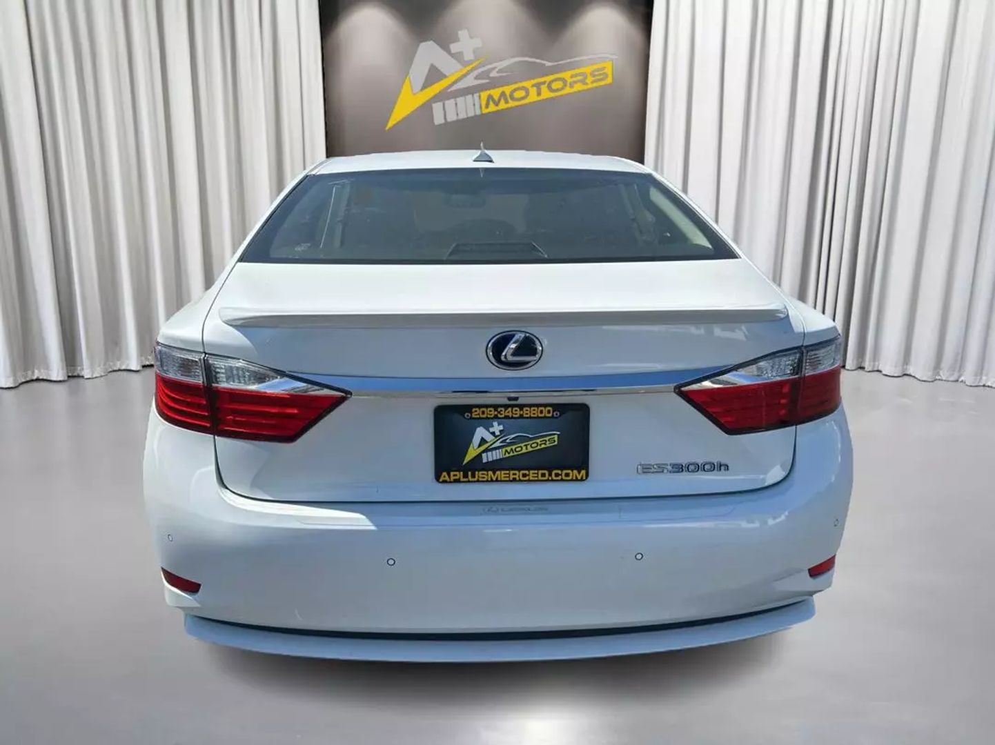 2013 LEXUS ES SEDAN 4-CYL, HYBRID, 2.5 LITER ES 300H SEDAN 4D