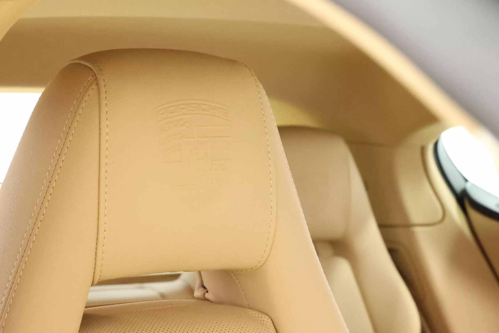 2014 Porsche Panamera - Image 105