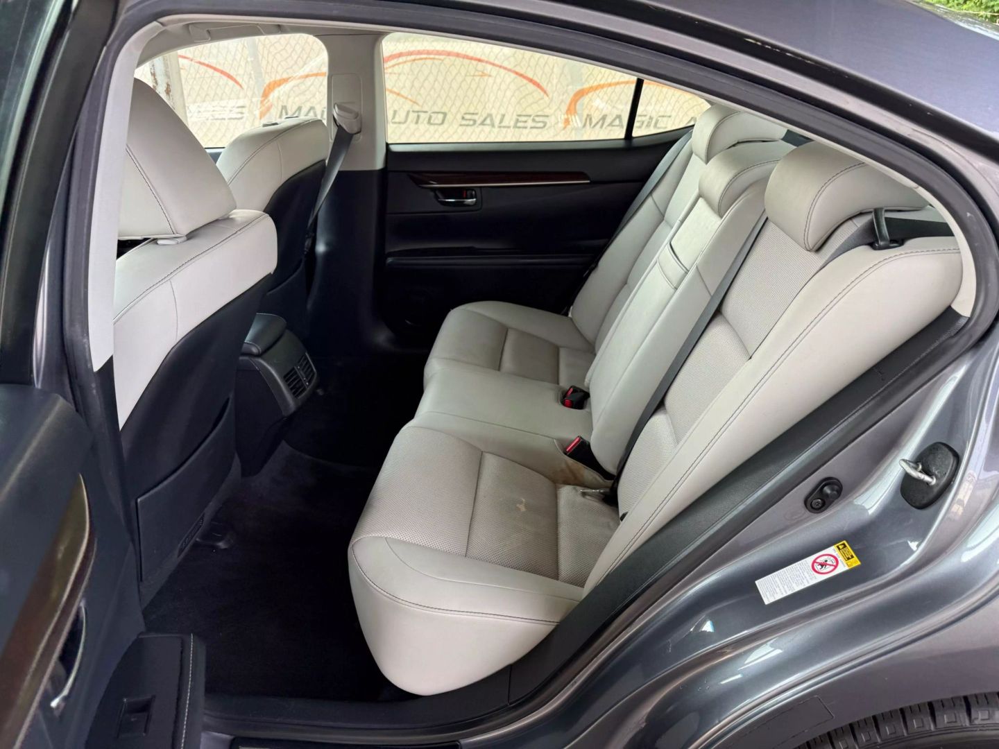 2014 Lexus Es - Image 18