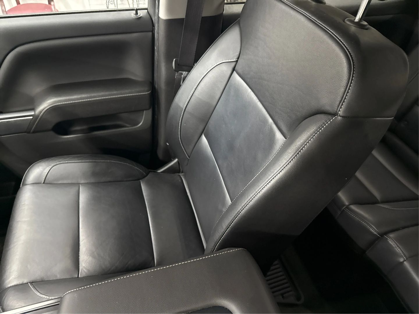 2017 Chevrolet Silverado 1500 Crew Cab - Image 26