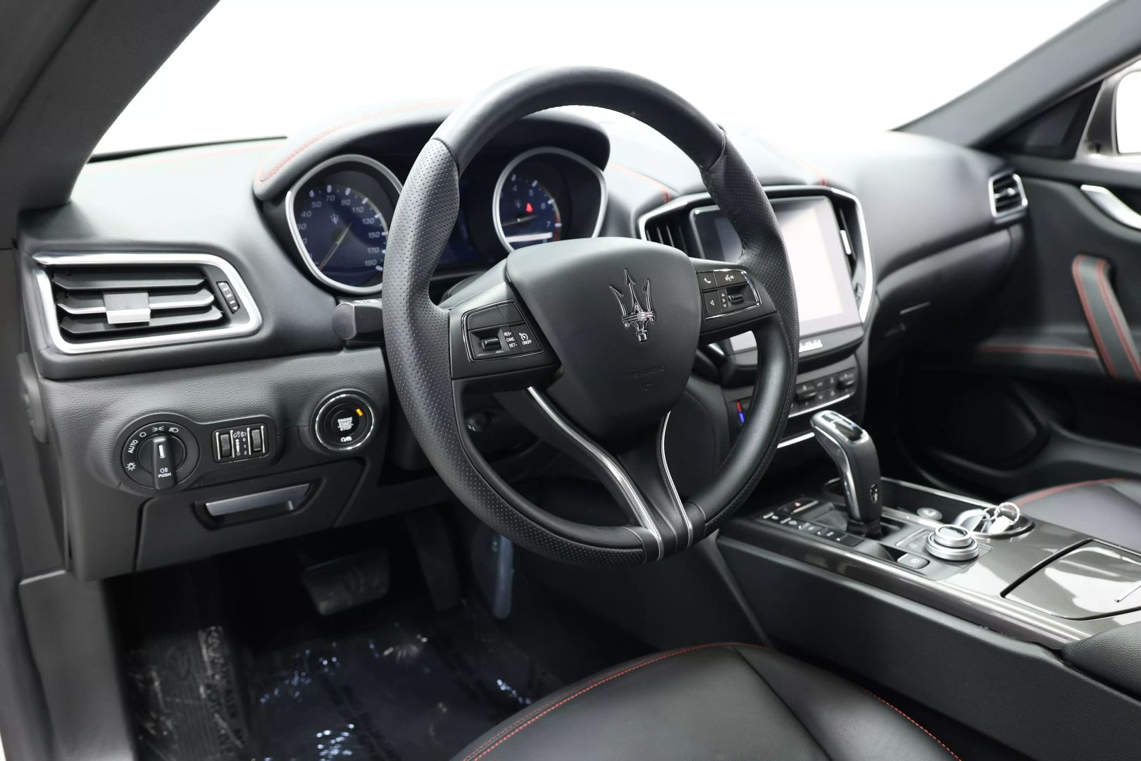 2020 Maserati Ghibli - Image 2