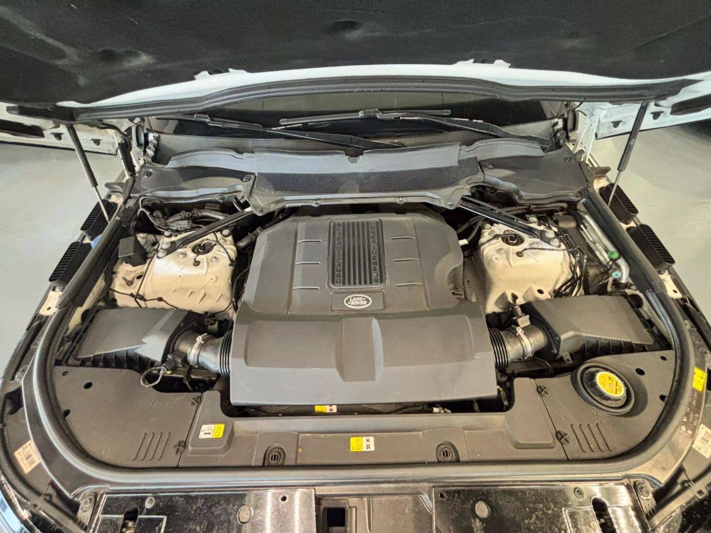 2017 Land Rover Range Rover Hse Sport Utility 4d - Image 41