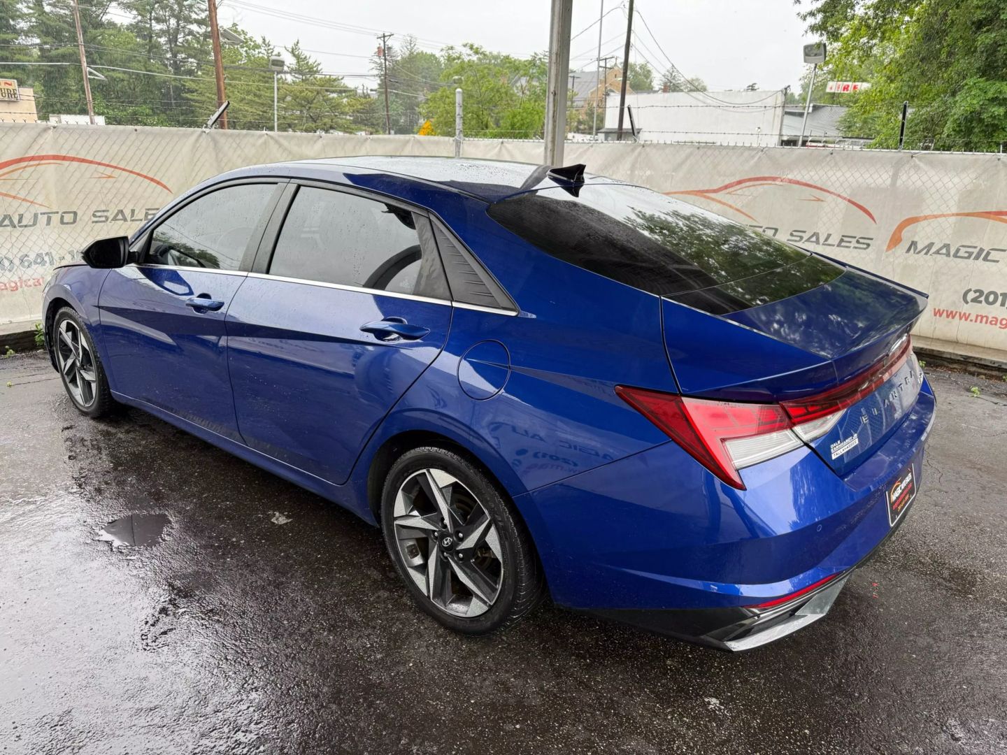2021 Hyundai Elantra - Image 13