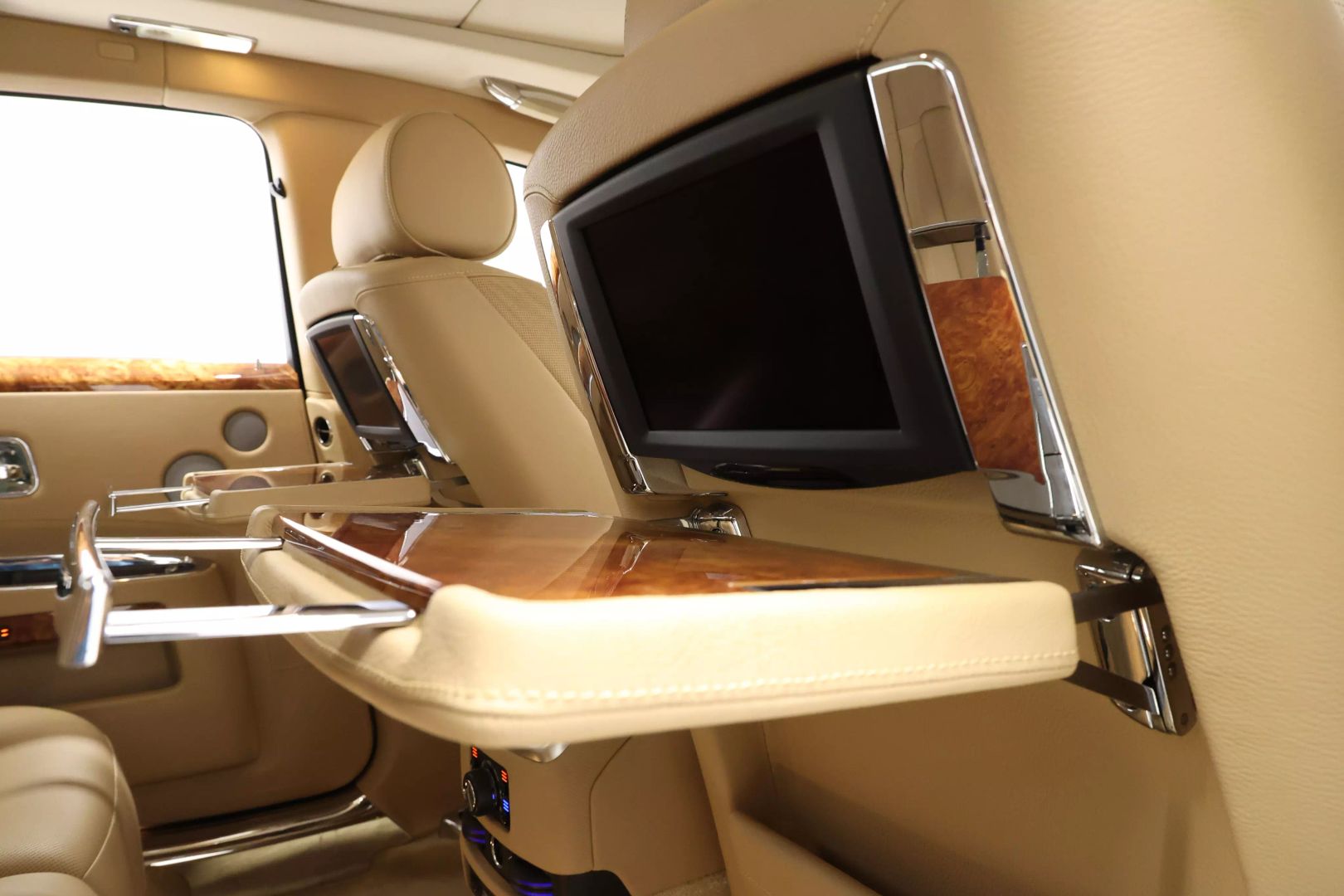 2010 Rolls-royce Ghost - Image 88
