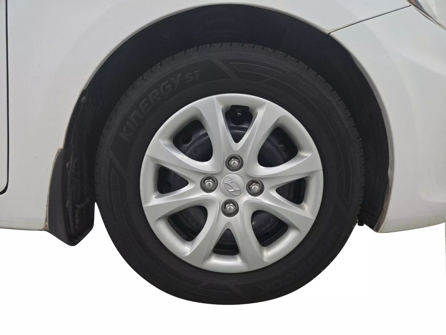 2015 Hyundai Accent - Image 20