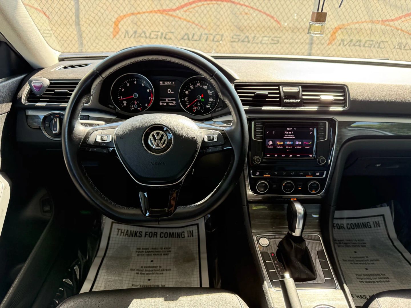 2018 Volkswagen Passat - Image 32