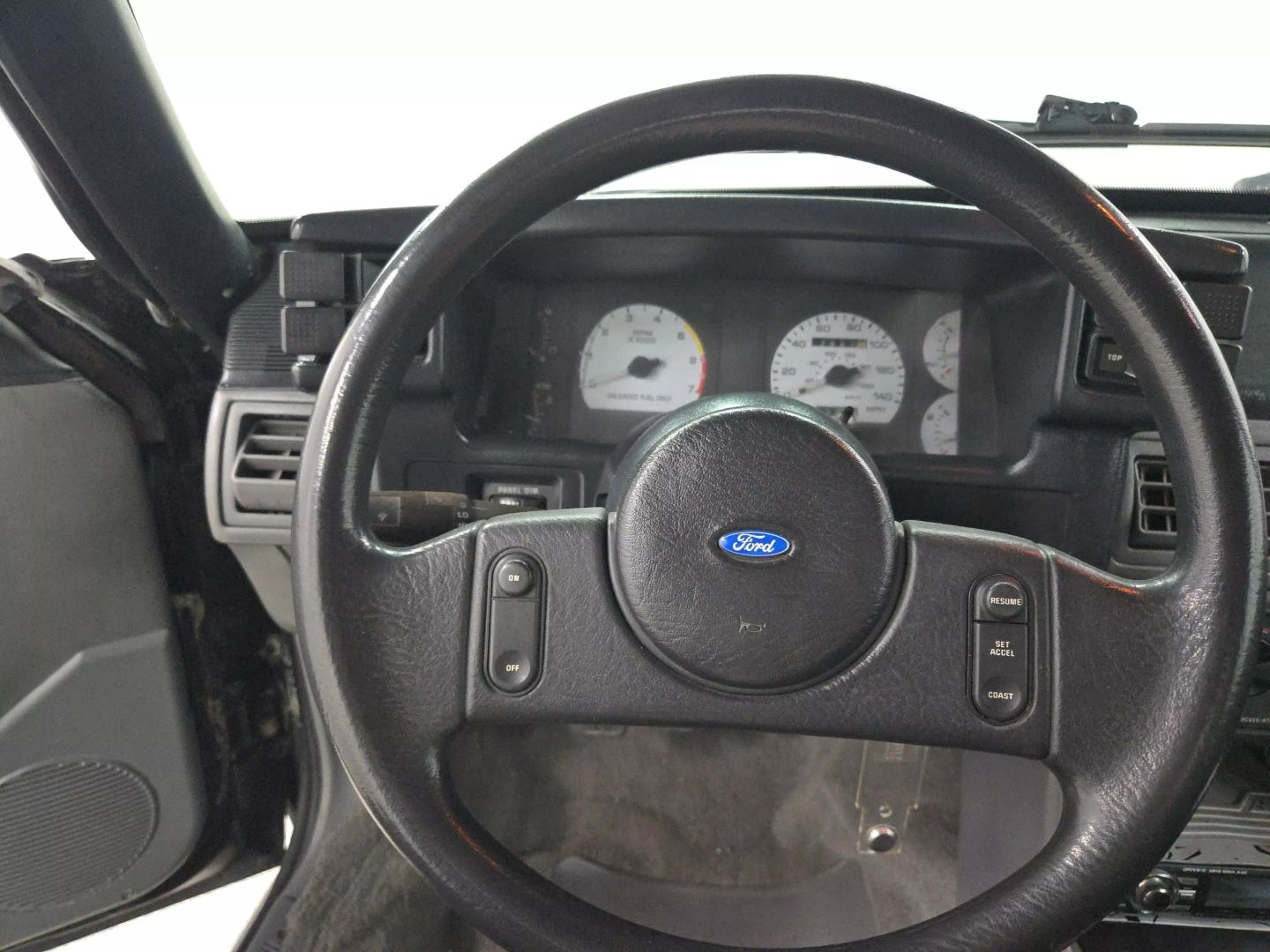 1989 Ford Mustang - Image 12