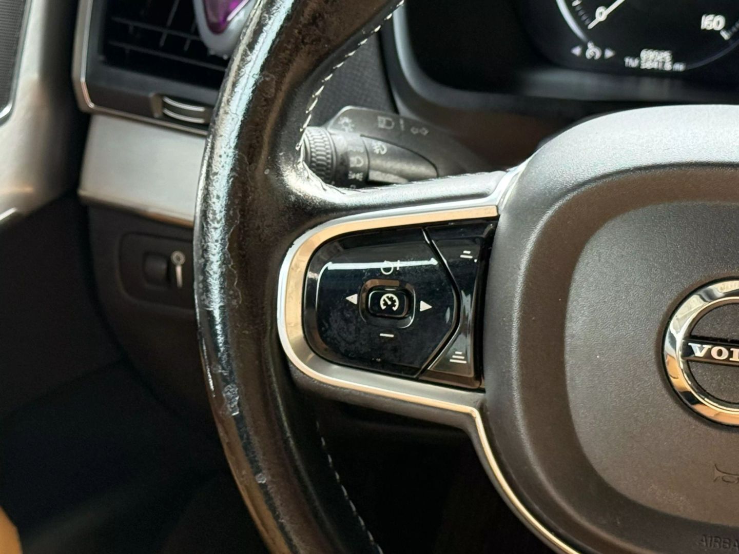 2017 Volvo Xc90 - Image 34
