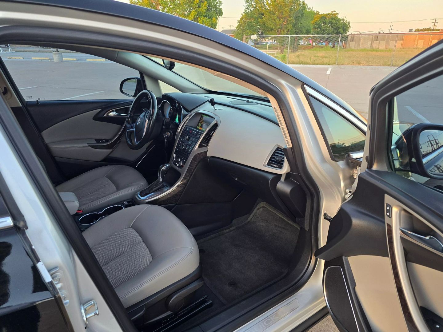 2017 Buick Verano - Image 12
