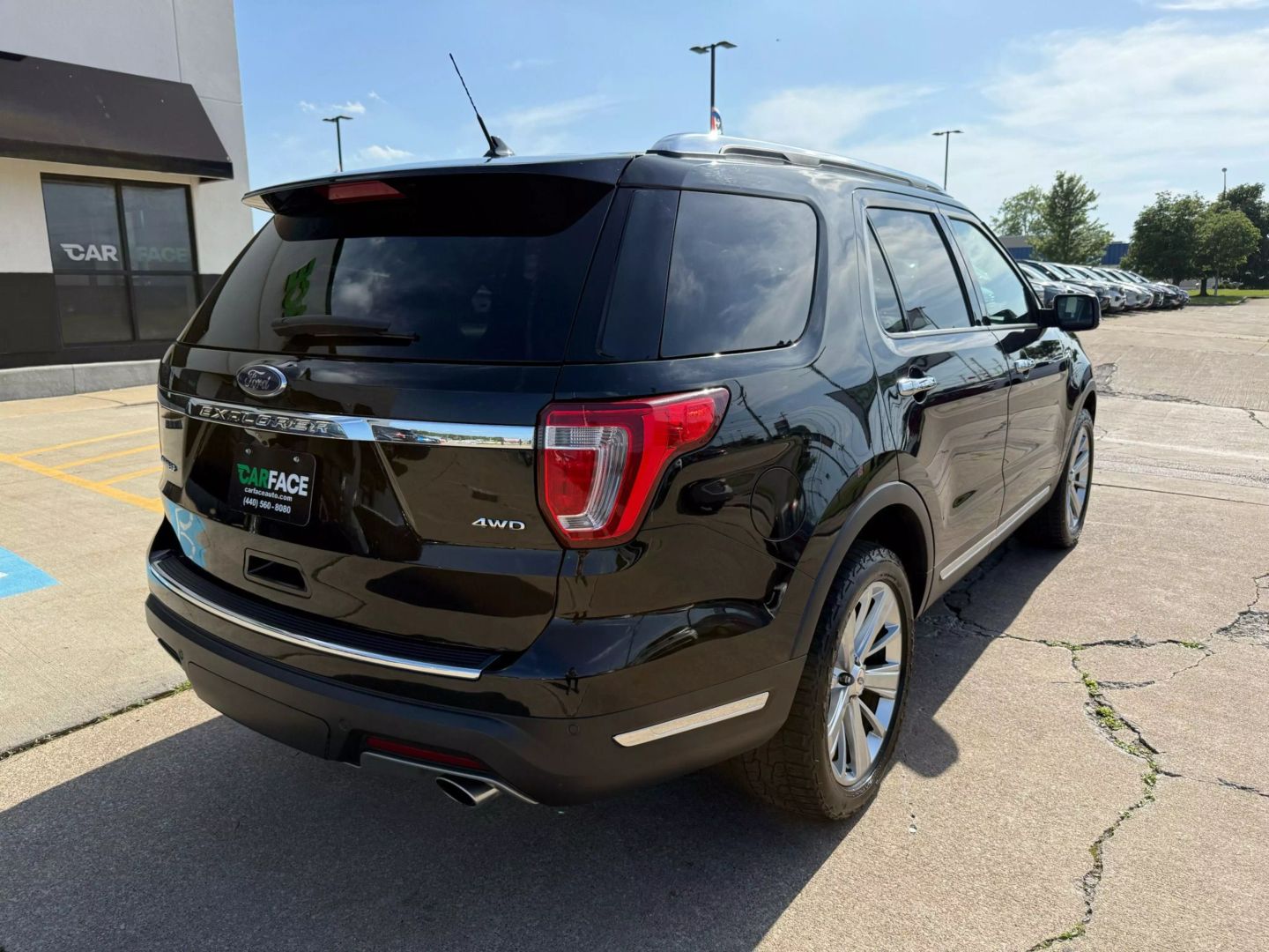 2019 Ford Explorer - Image 17