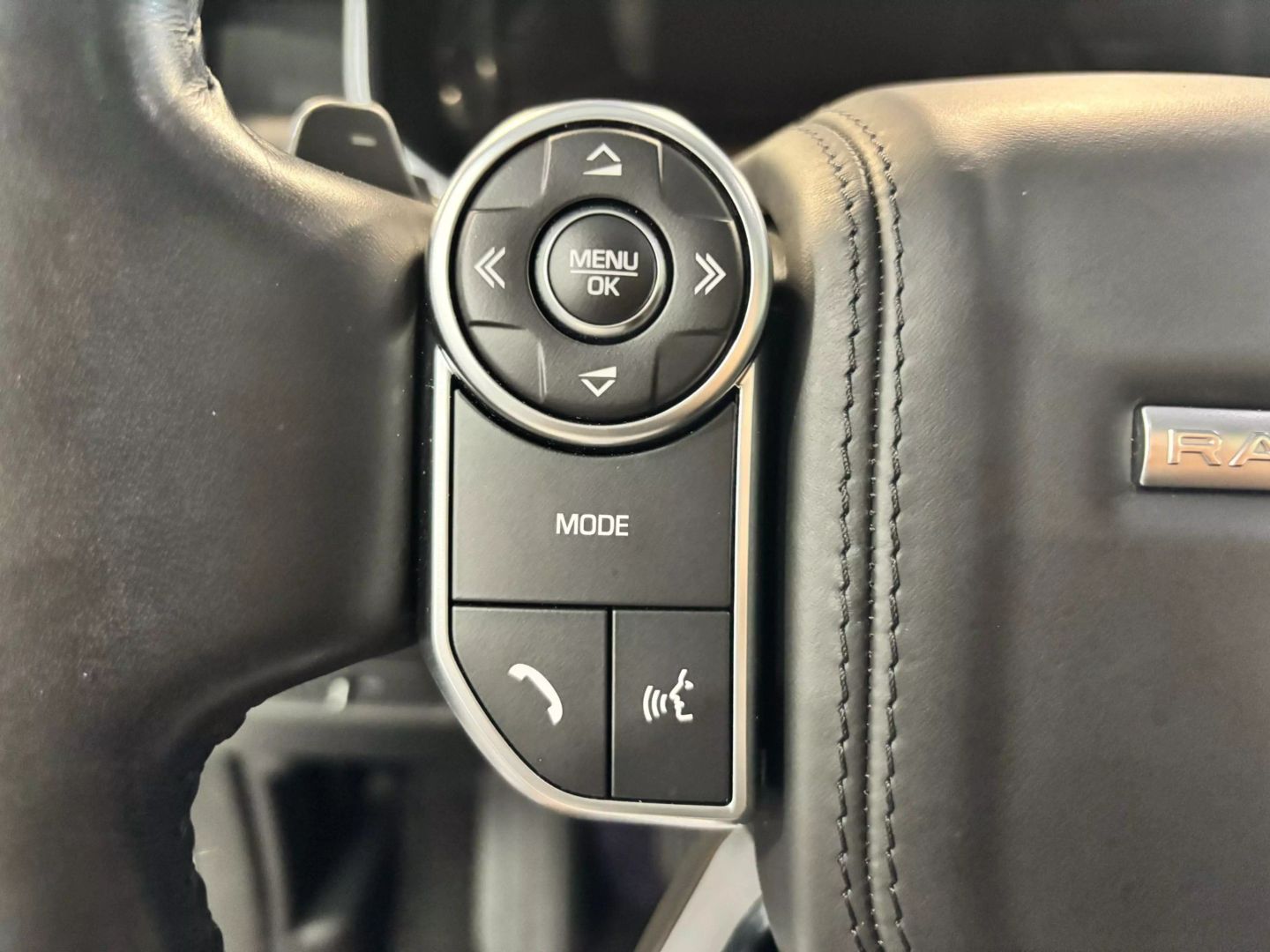 2017 Land Rover Range Rover Hse Sport Utility 4d - Image 24