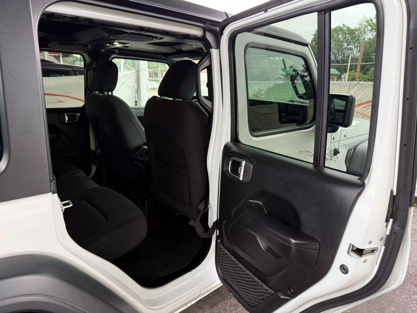2021 Jeep Wrangler Unlimited - Image 21
