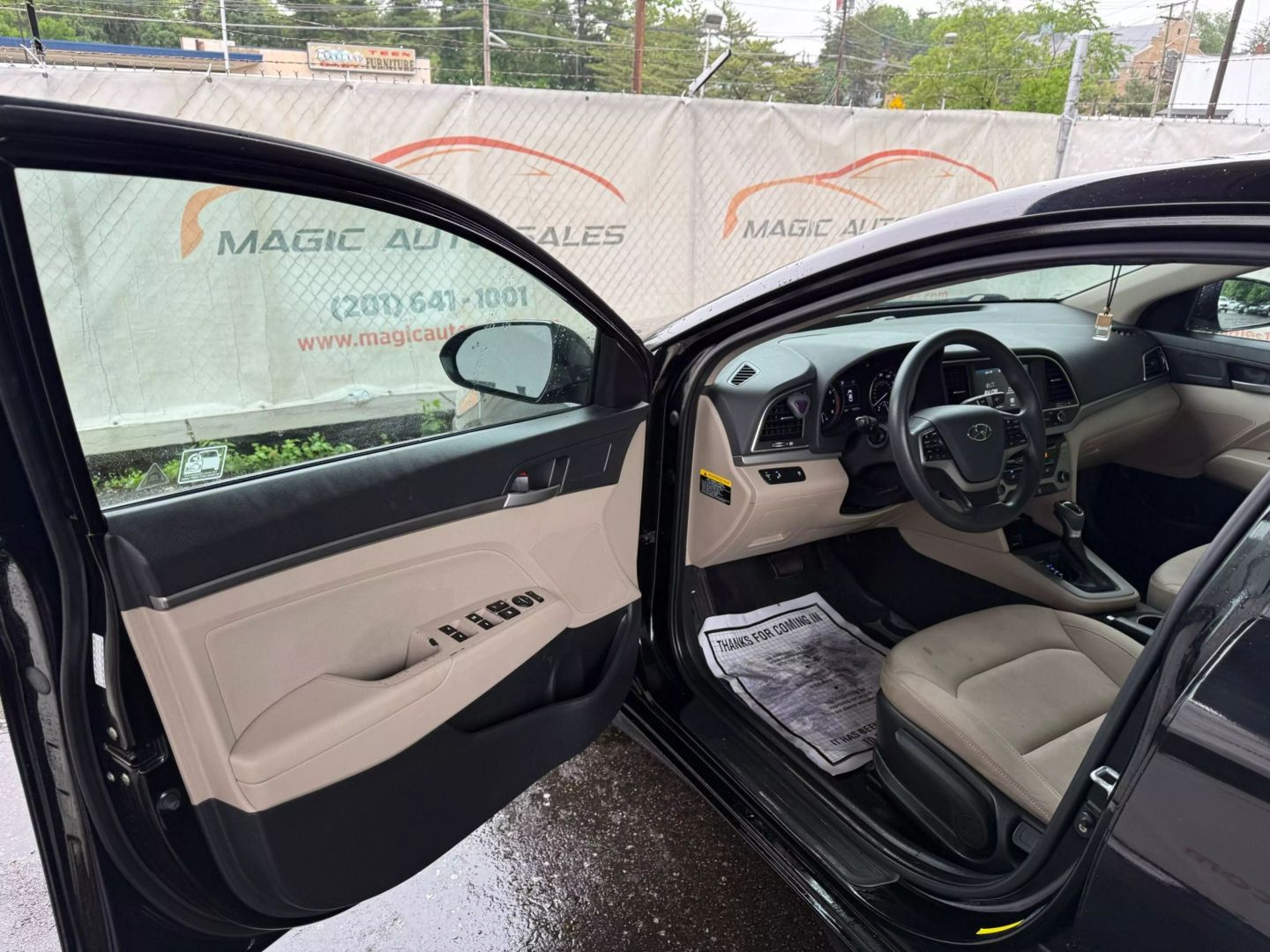 2018 Hyundai Elantra - Image 14