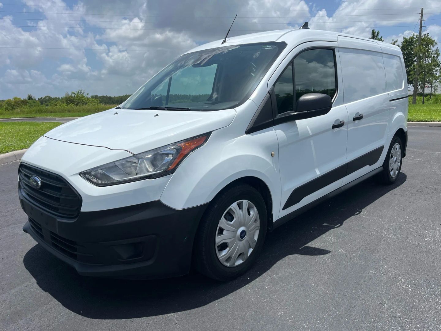 2022 Ford Transit Connect XL's photo
