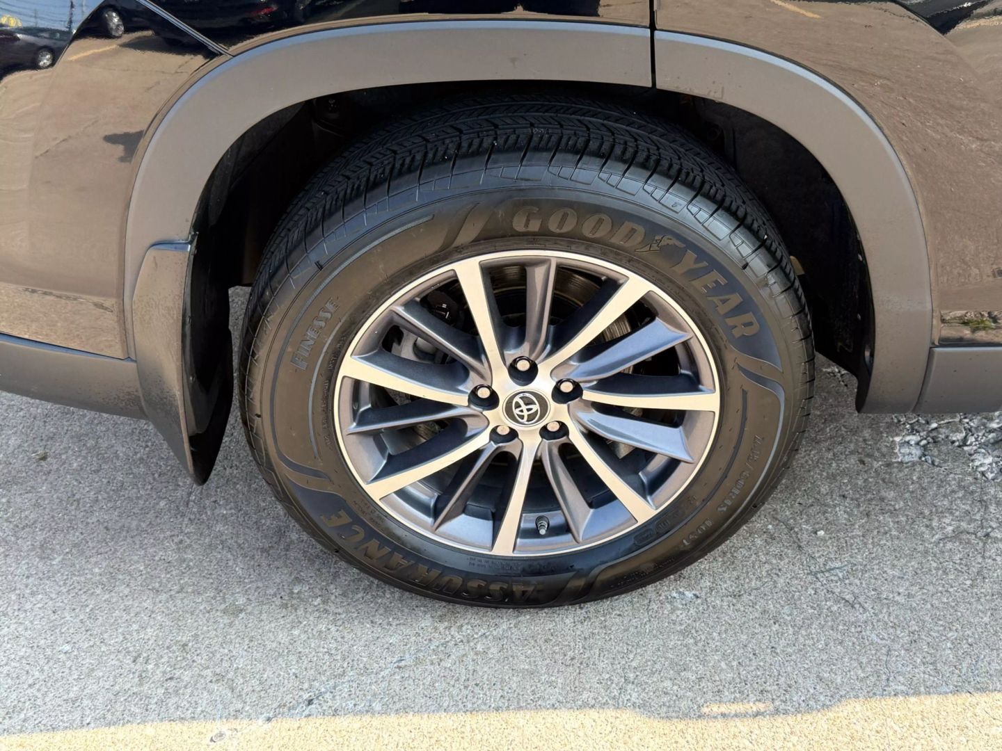 2019 Toyota Highlander - Image 56