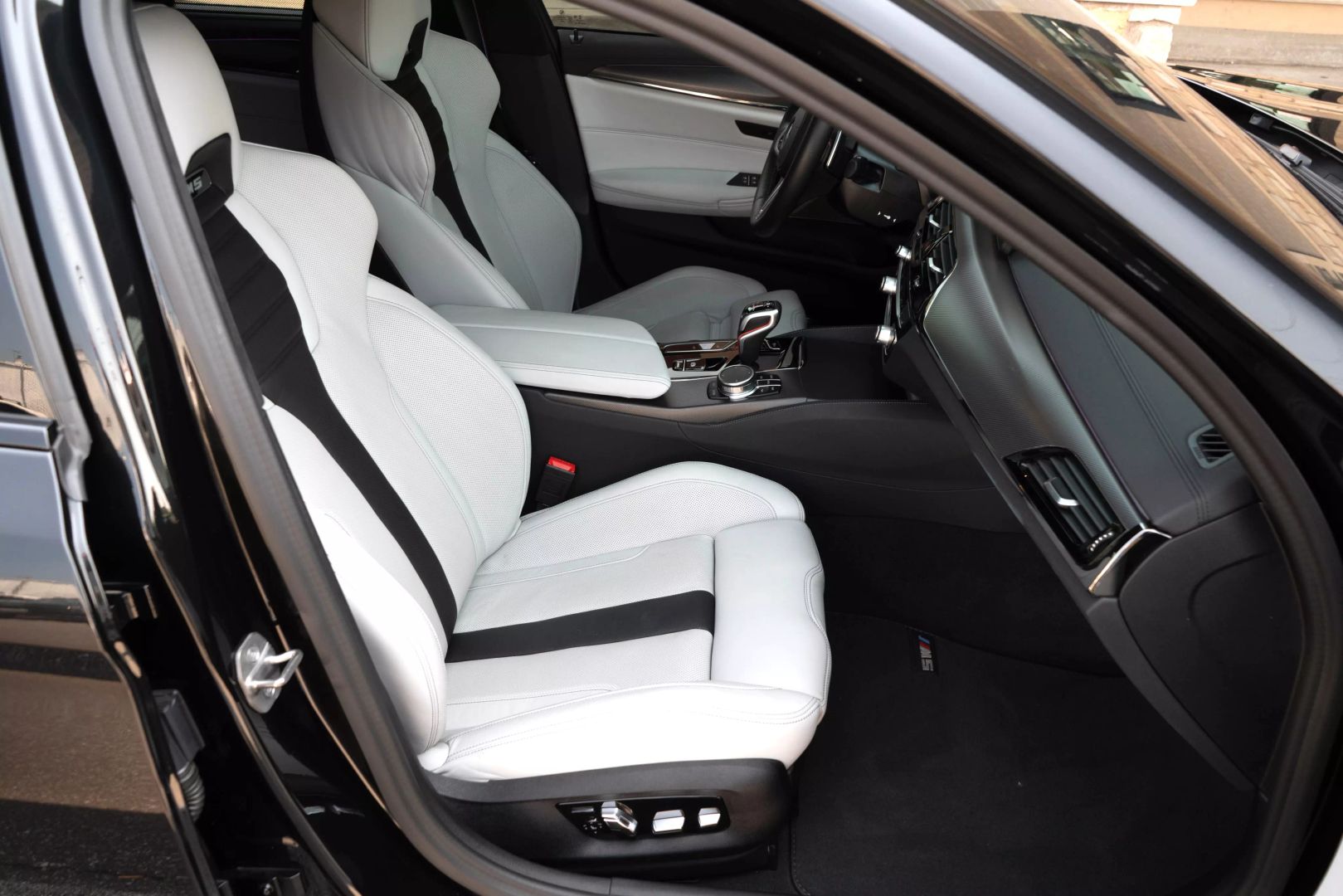 2022 Bmw M5 - Image 52