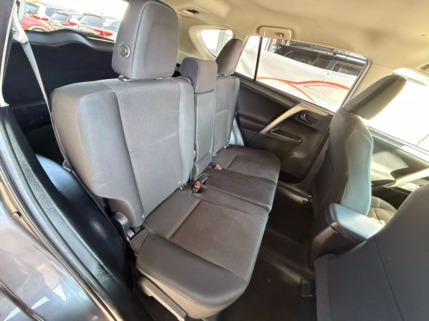 2016 Toyota Rav4 - Image 23