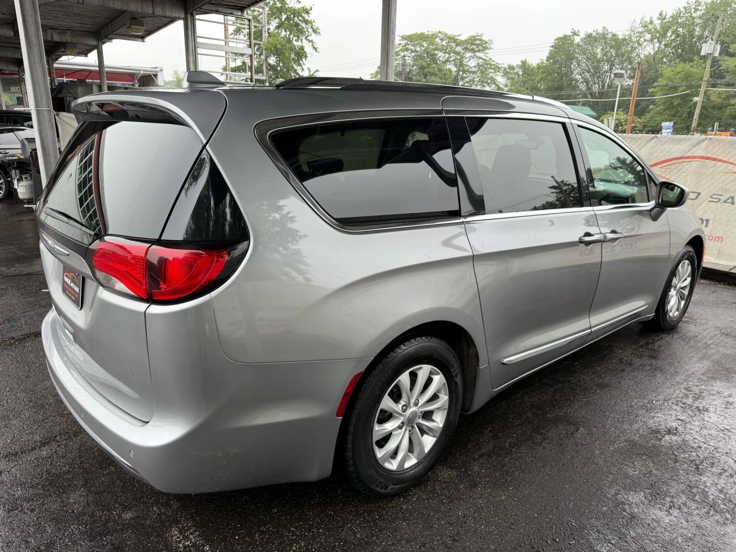 2019 Chrysler Pacifica - Image 13
