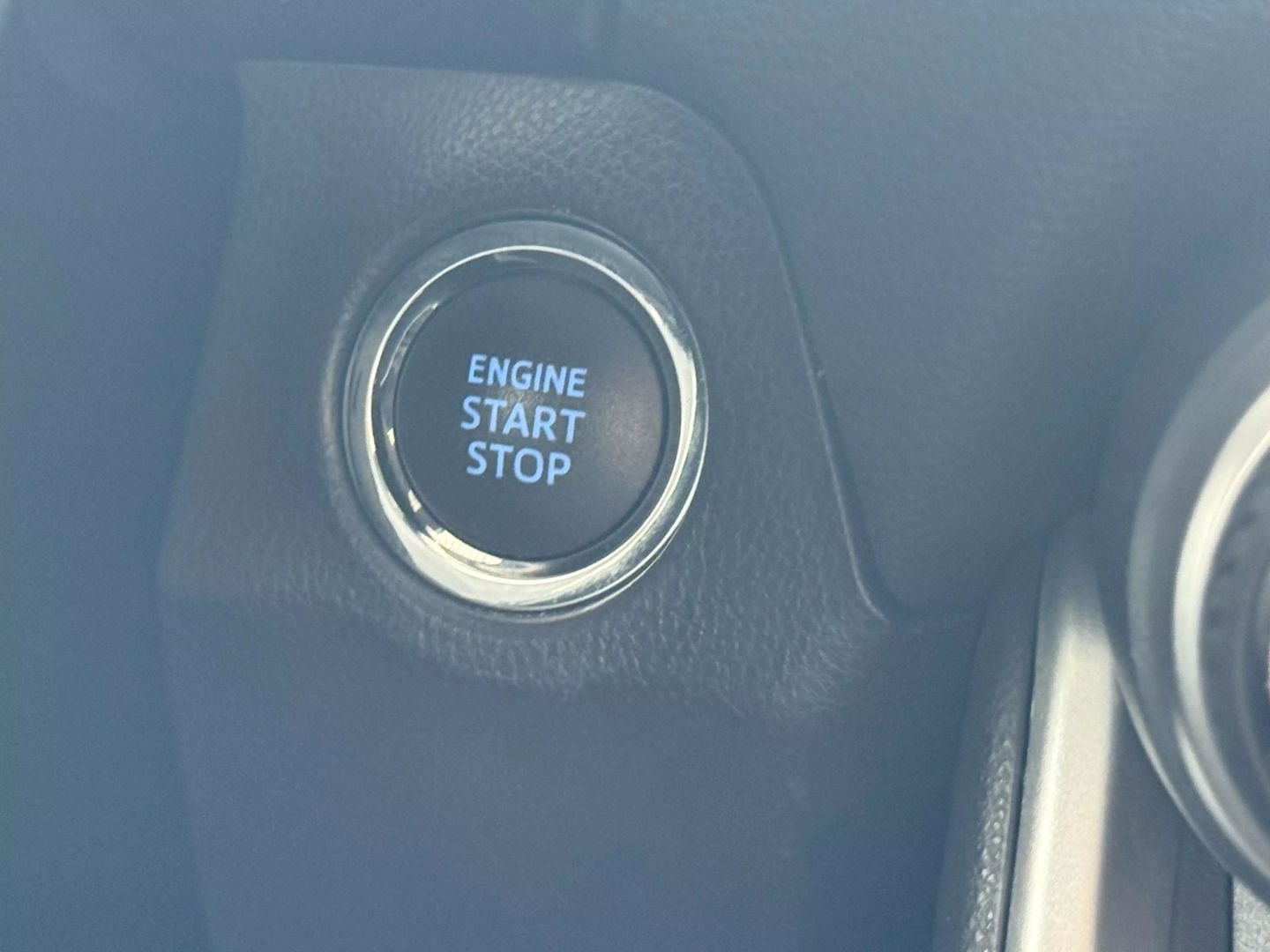 2020 Toyota Rav4 - Image 29