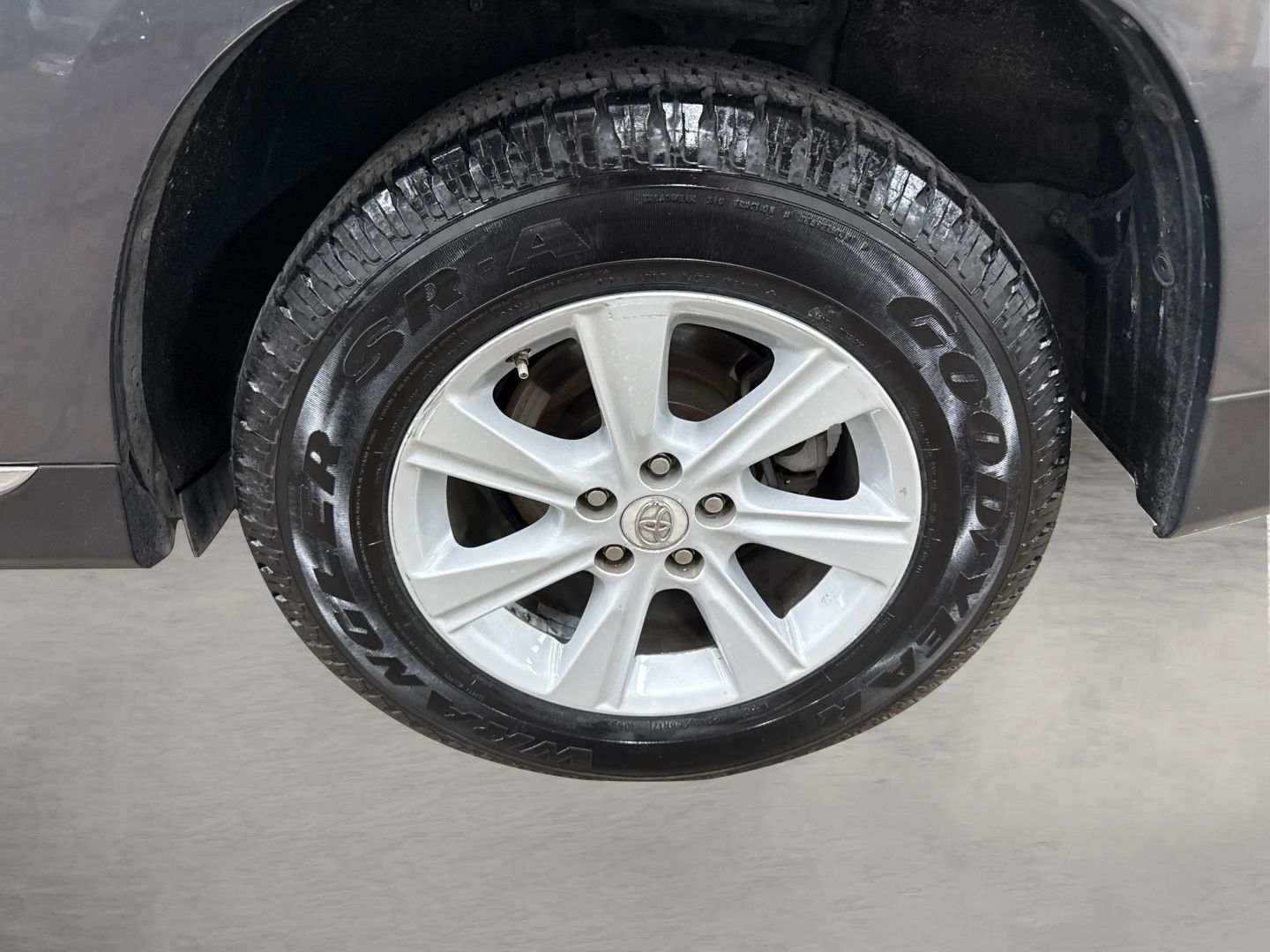2013 Toyota Highlander - Image 17