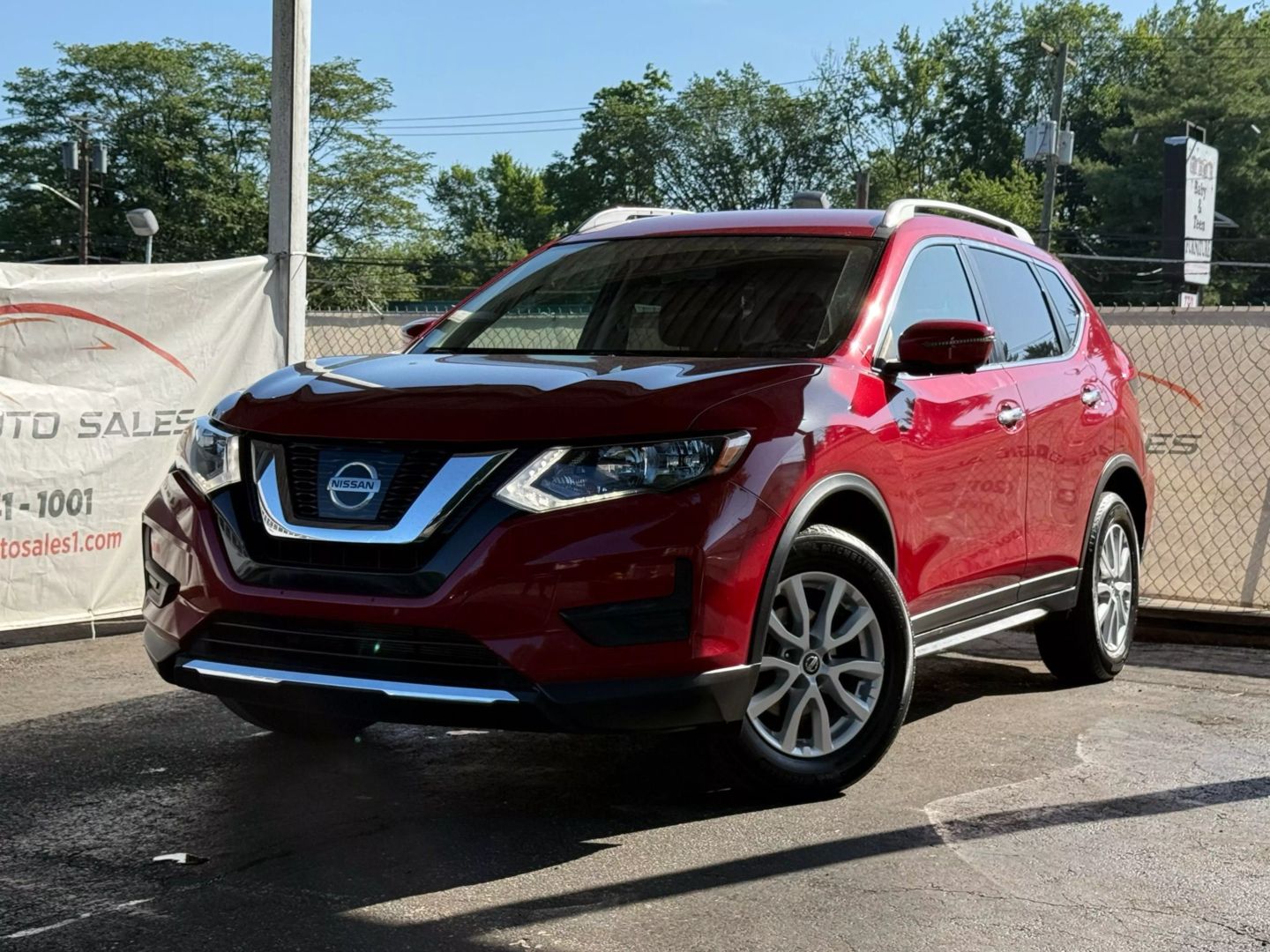 2017 Nissan Rogue - Image 1