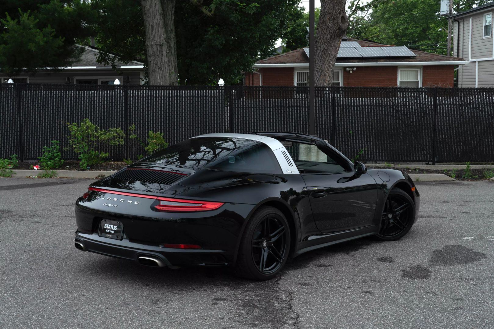 2018 Porsche 911 - Image 40