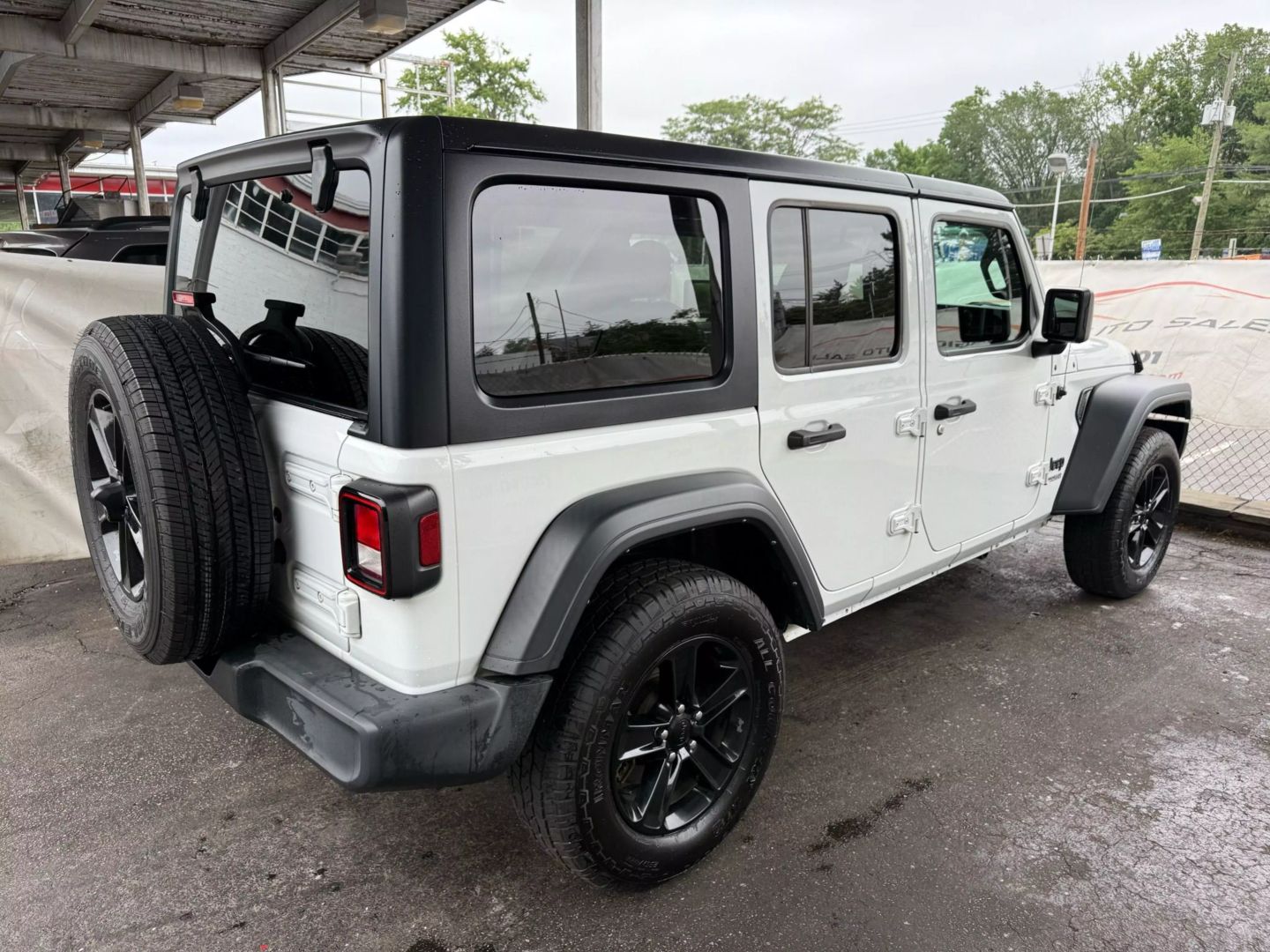 2021 Jeep Wrangler Unlimited - Image 12