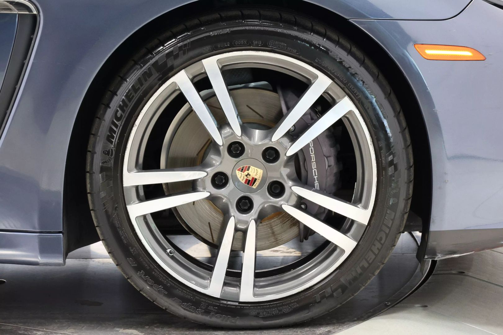 2014 Porsche Panamera - Image 121