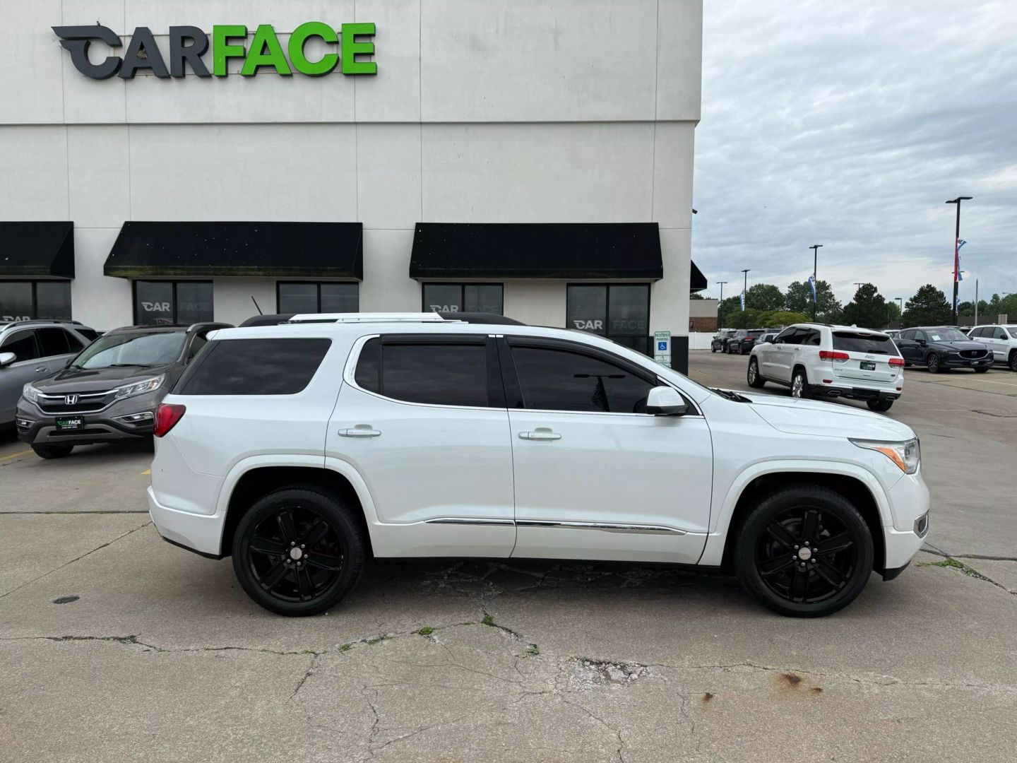 2017 Gmc Acadia - Image 17