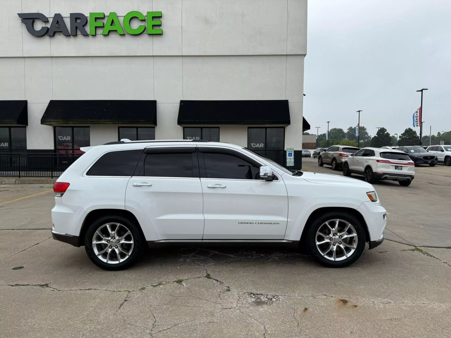 2014 Jeep Grand Cherokee - Image 17