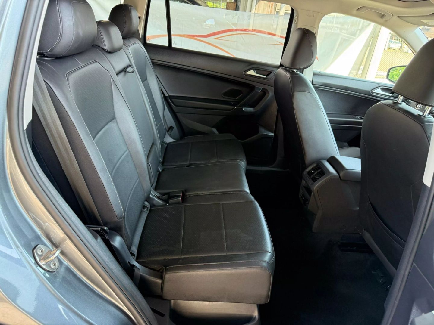 2020 Volkswagen Tiguan - Image 22