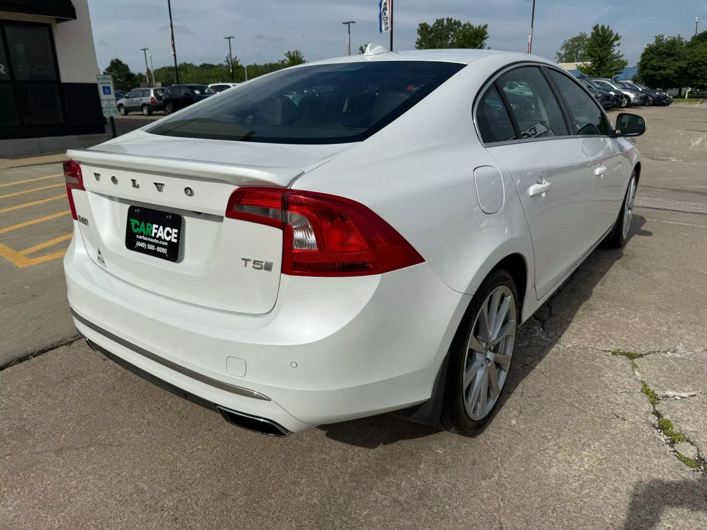 2016 Volvo S60 - Image 14