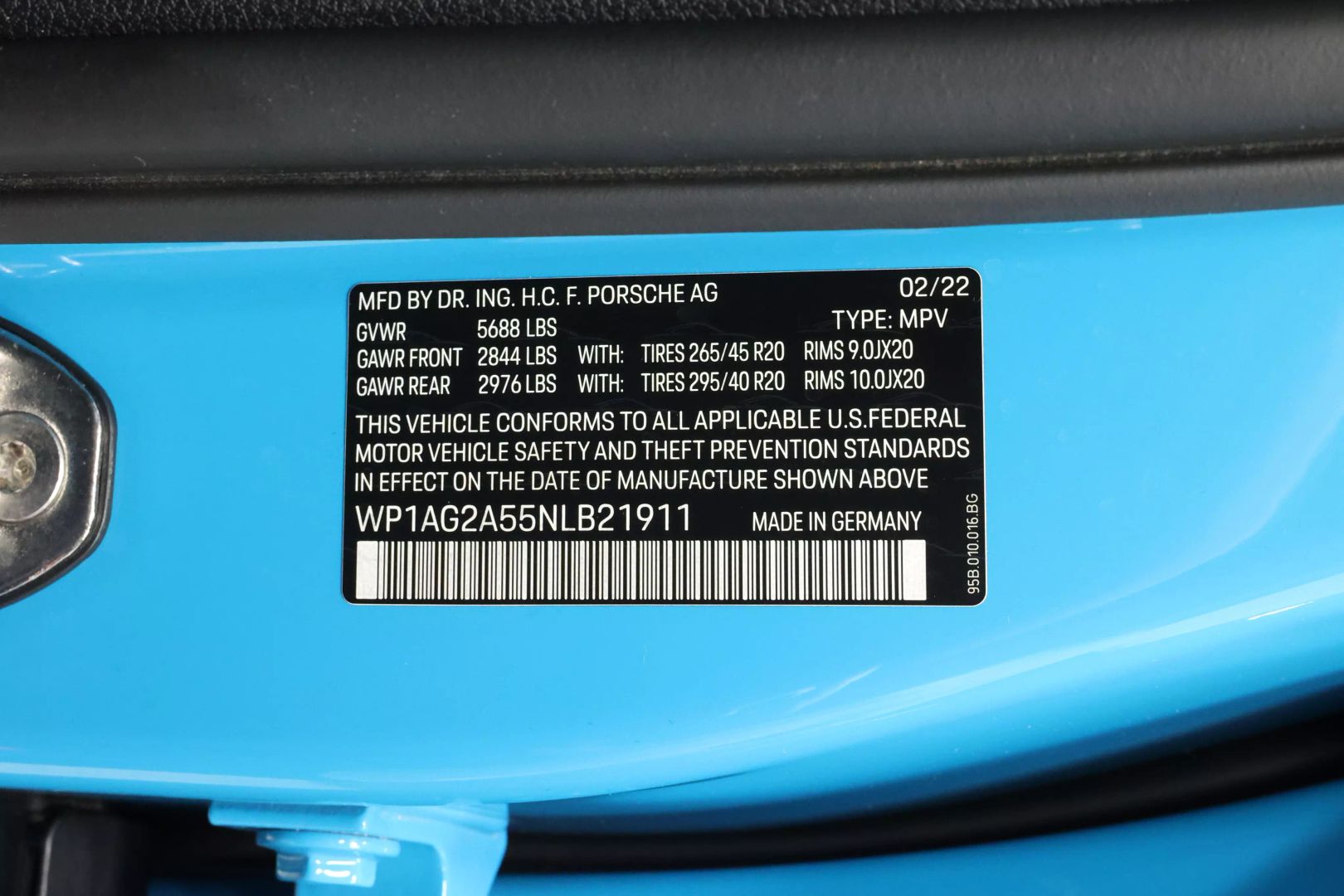 2022 Porsche Macan - Image 106