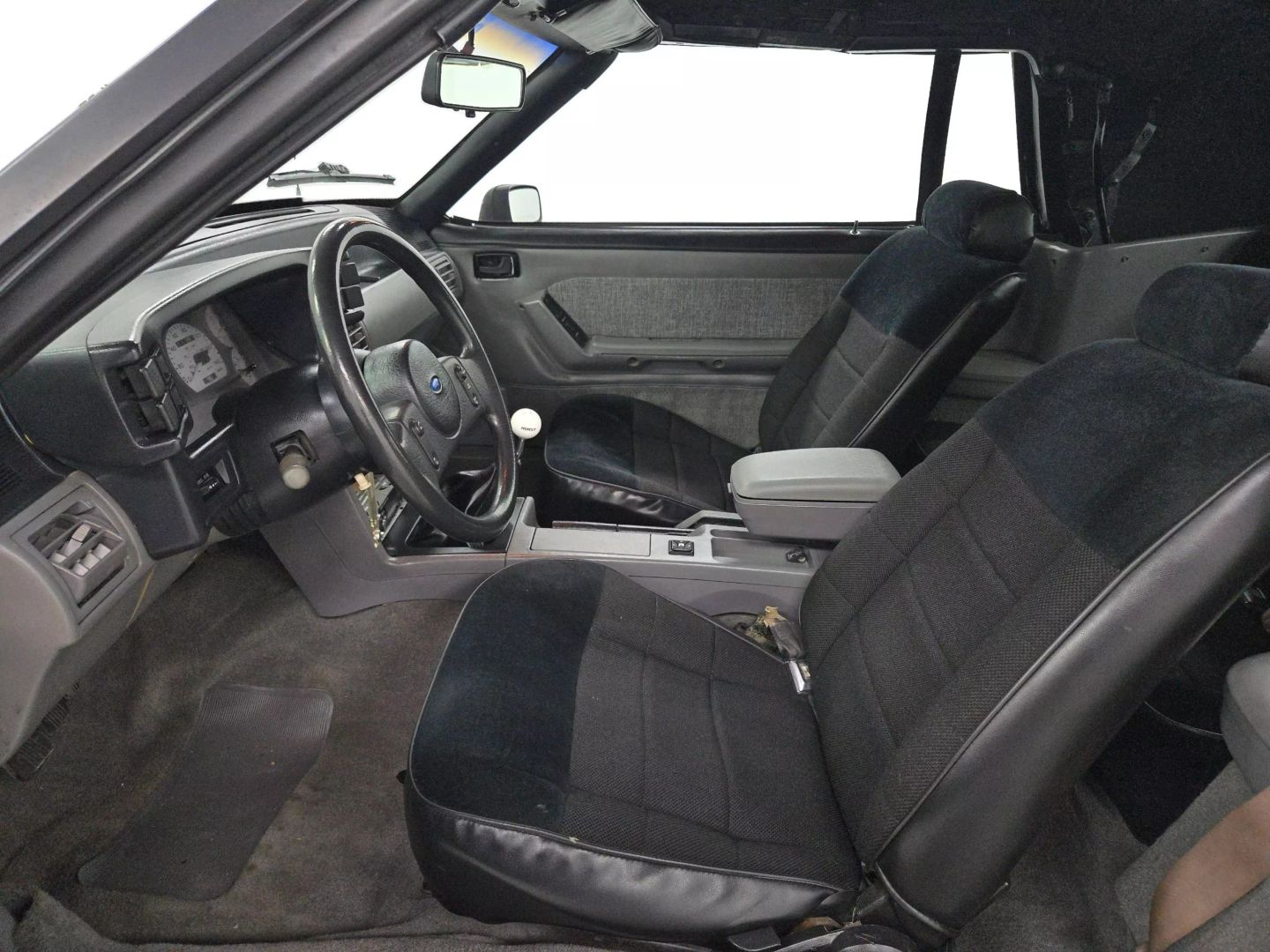1989 Ford Mustang - Image 9