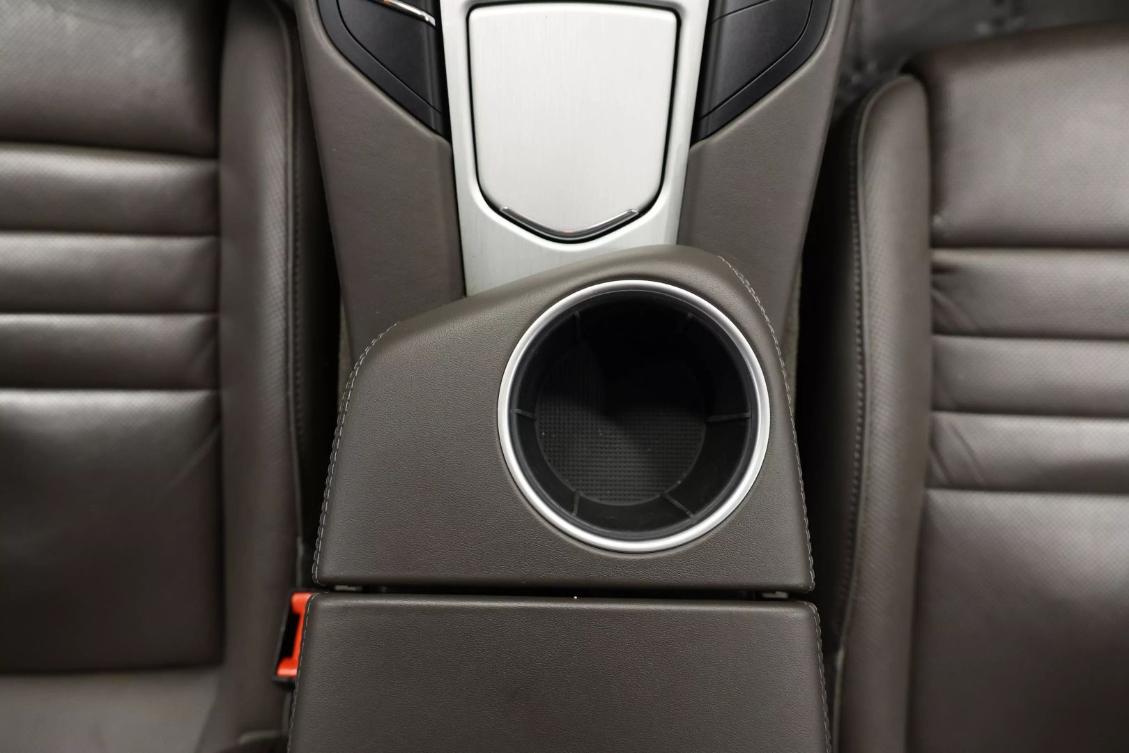 2014 Porsche Panamera - Image 46