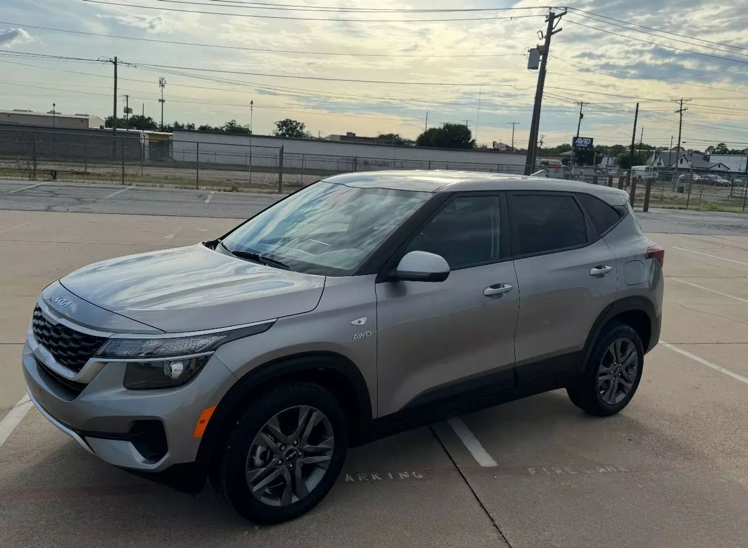 2023 Kia Seltos - Image 2