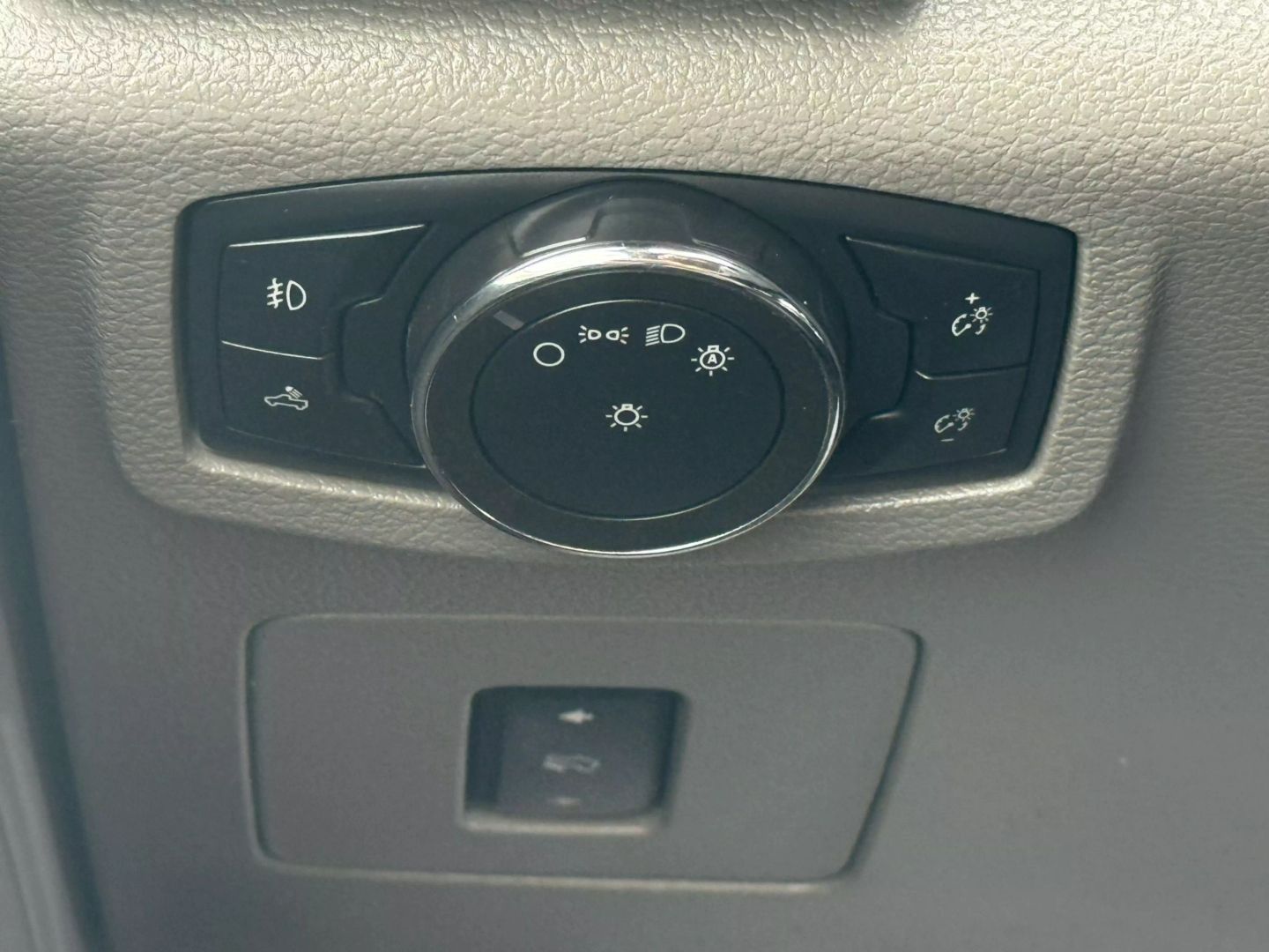 2017 Ford F150 Supercrew Cab - Image 39