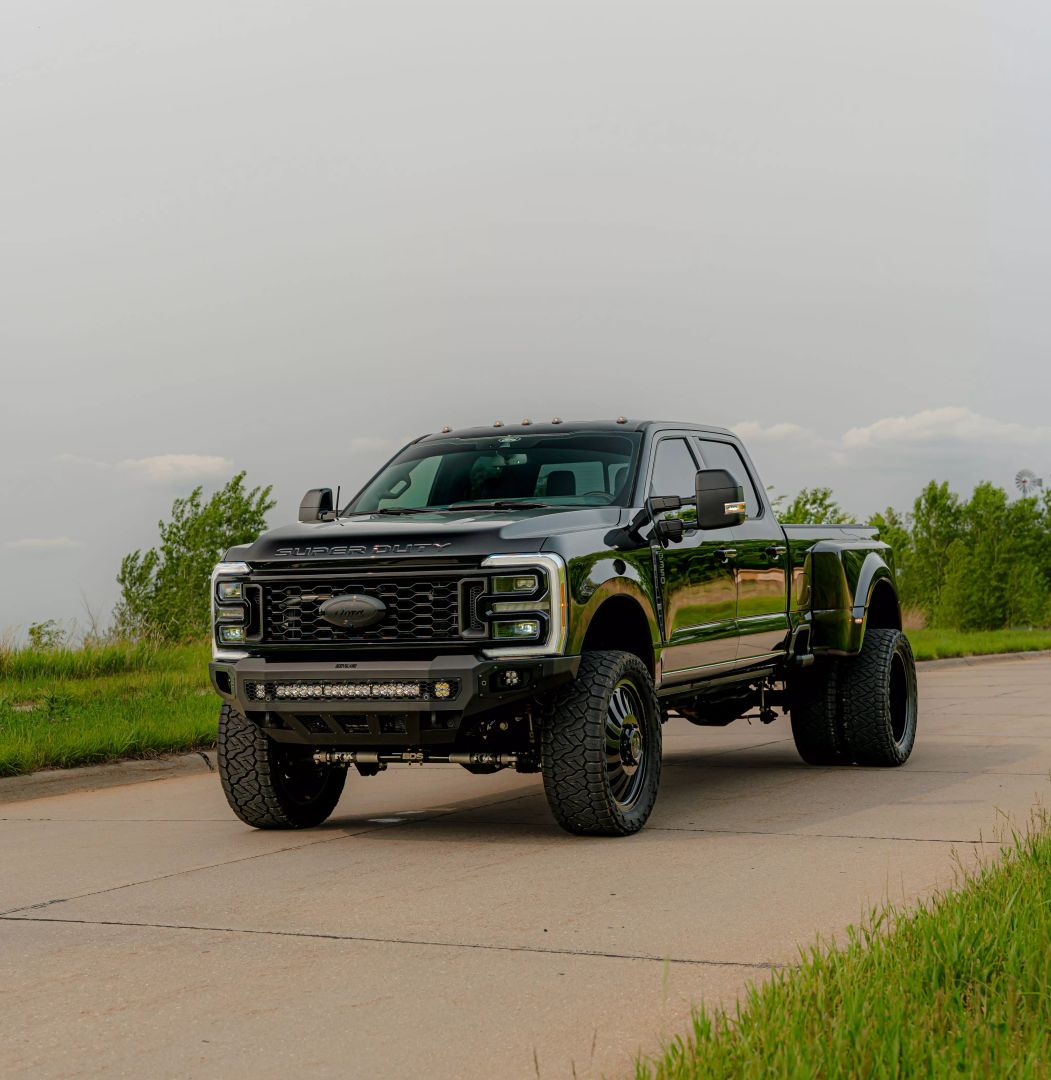 2024 Ford F350 Super Duty Crew Cab - Image 42