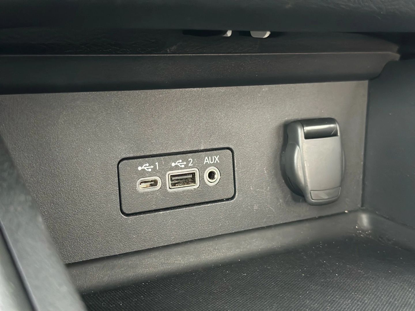 2023 NISSAN SENTRA SEDAN 4-CYL, 2.0 LITER SV SEDAN 4D