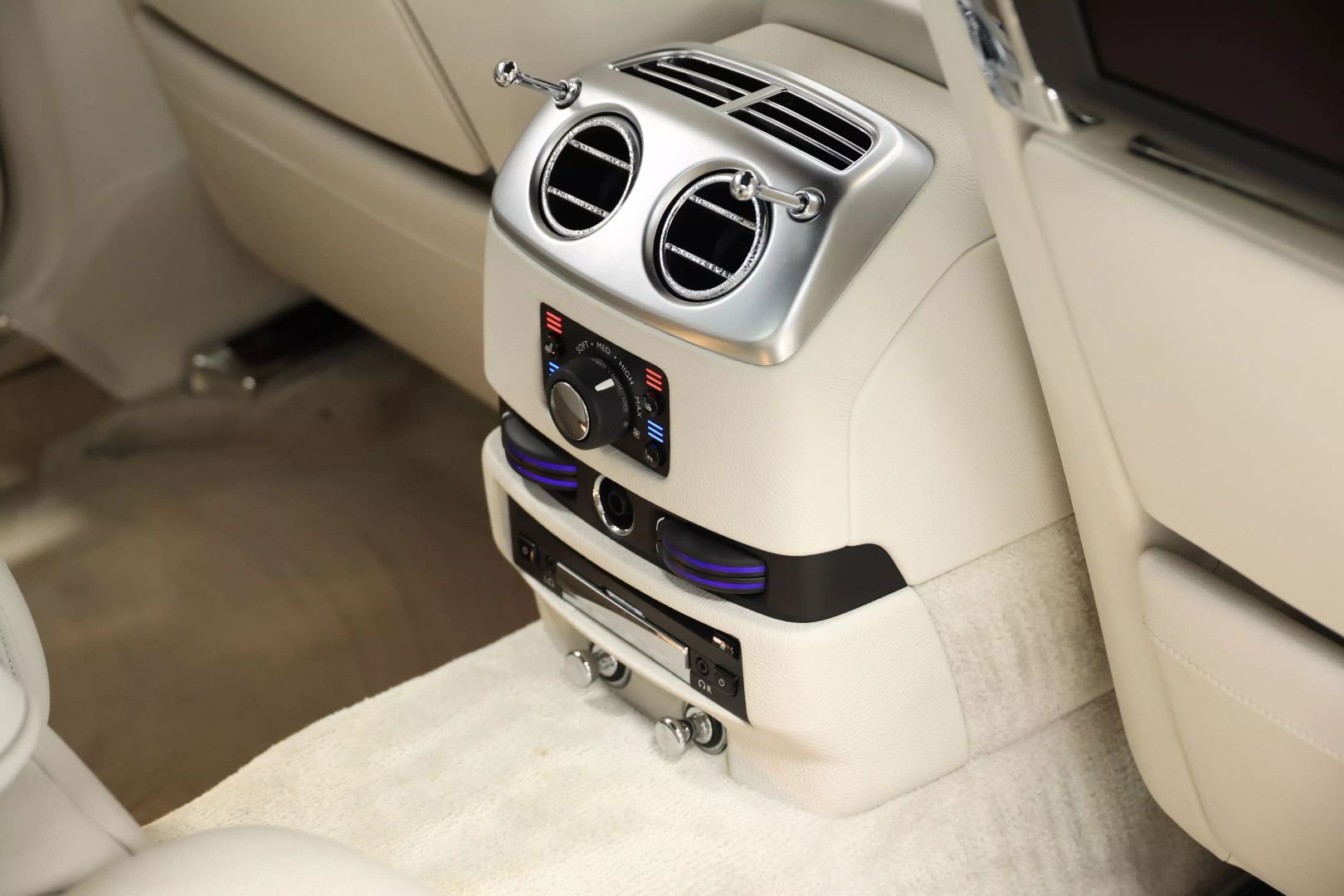 2012 Rolls-royce Ghost - Image 84
