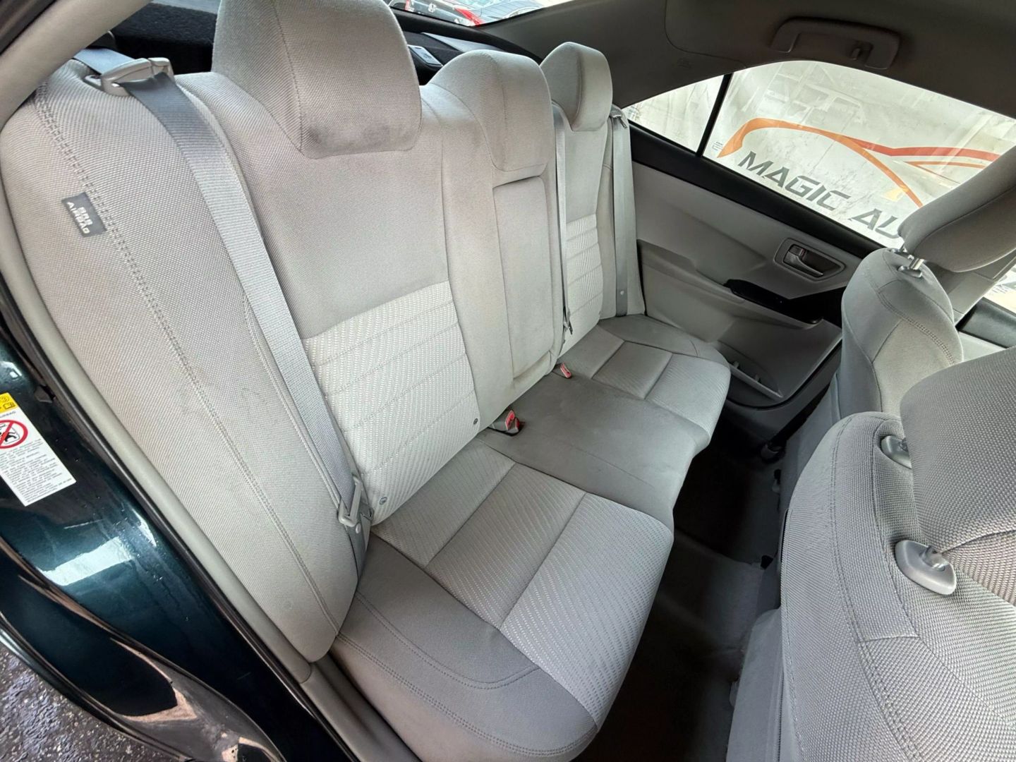 2015 Toyota Camry - Image 23