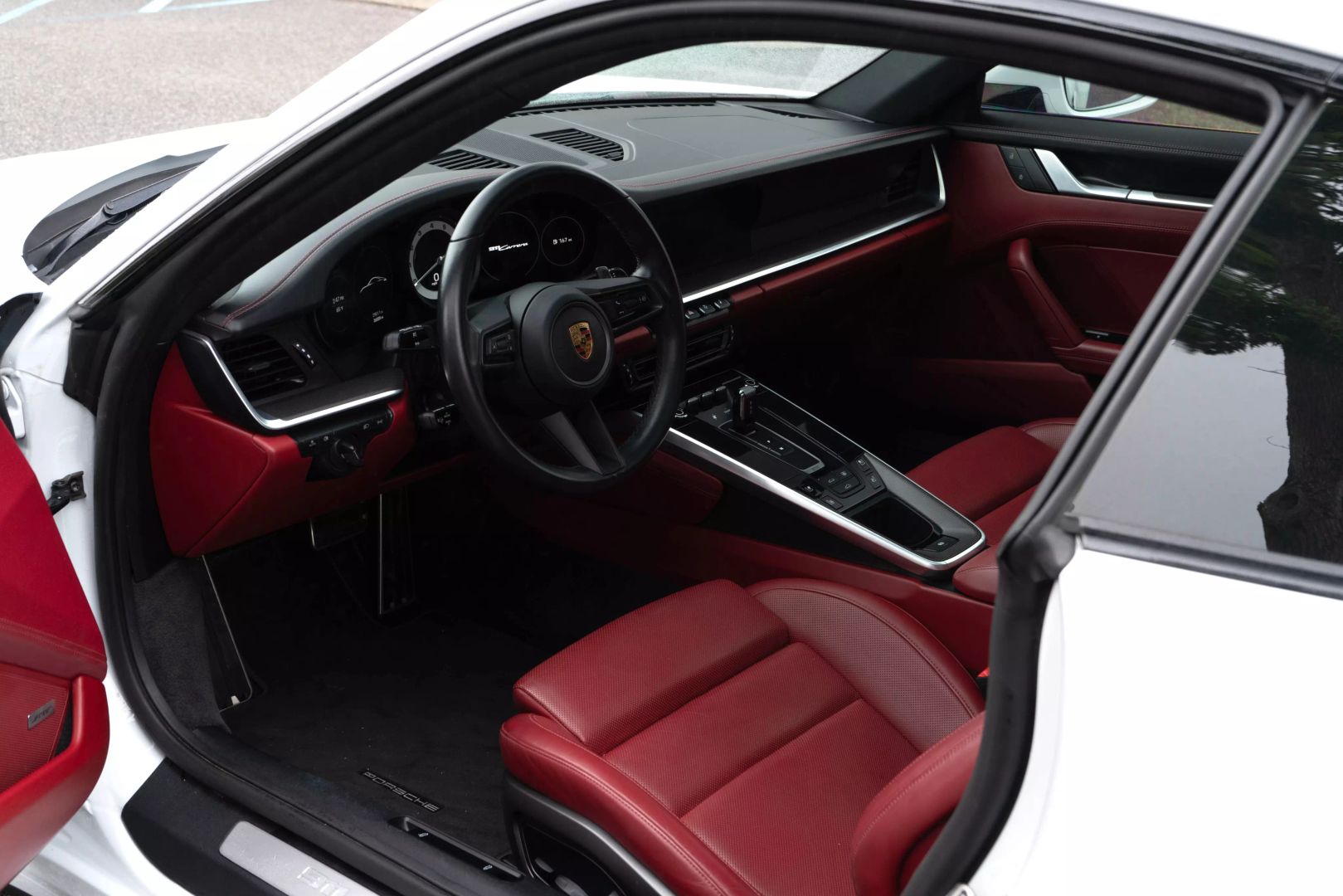 2022 Porsche 911 - Image 42