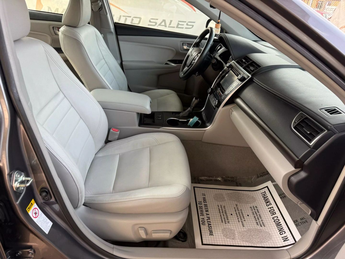 2016 Toyota Camry - Image 25