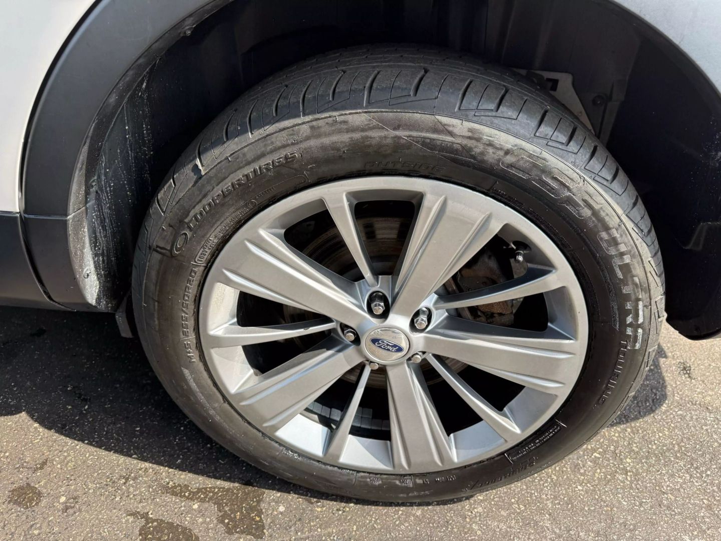 2018 Ford Explorer - Image 46