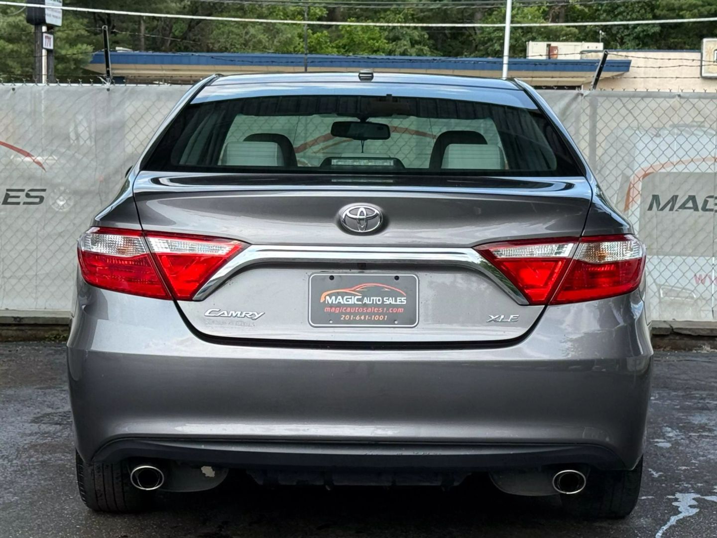 2016 Toyota Camry - Image 10